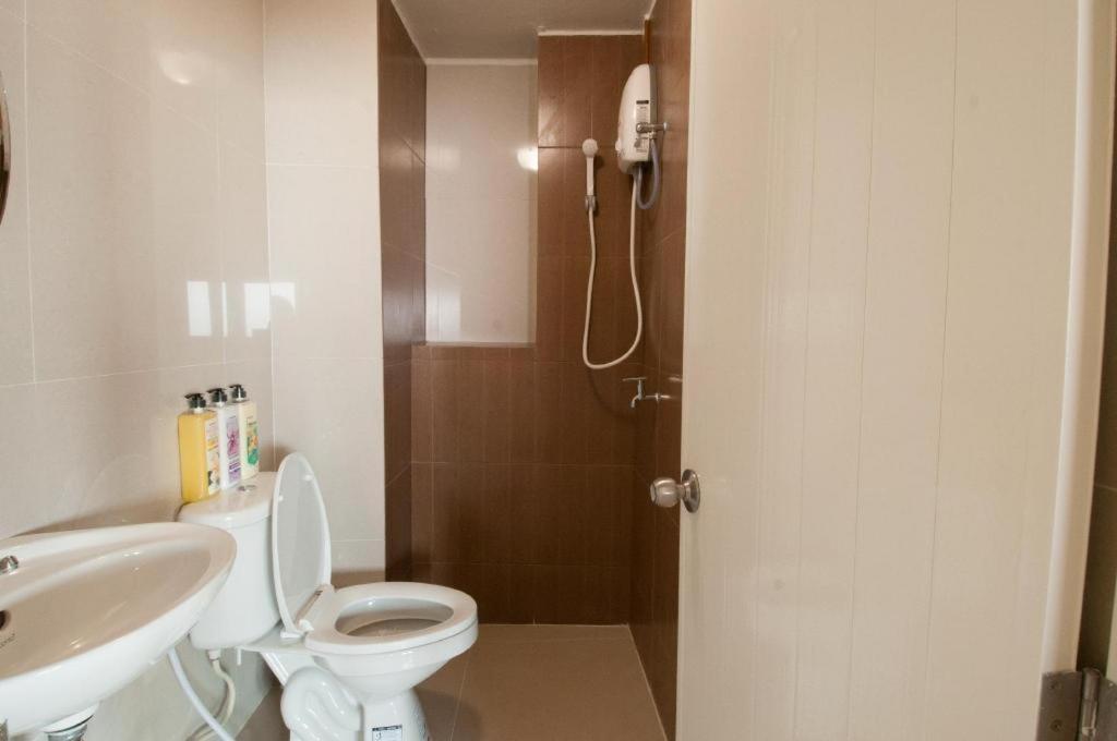 Alameda Suites Hotel Банкок Екстериор снимка