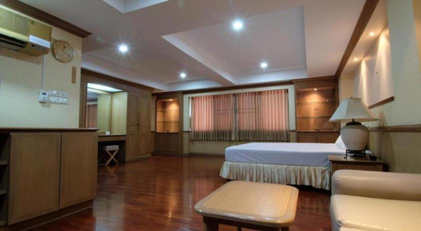 Alameda Suites Hotel Банкок Екстериор снимка