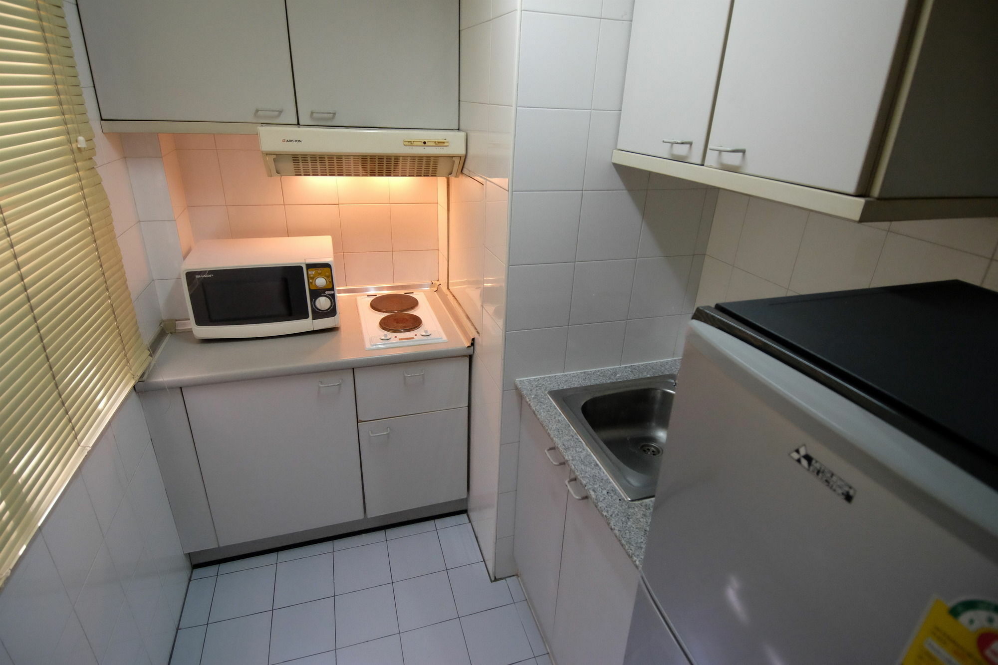 Alameda Suites Hotel Банкок Екстериор снимка